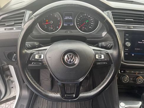Used 2018 Volkswagen Tiguan SE FWD image 9