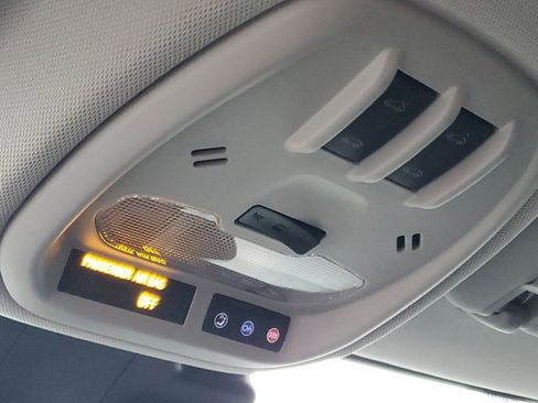 Used 2024 Chevrolet Trax ACTIV w/ Sunroof Package image 22