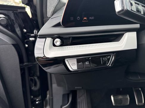 New 2026 Cadillac Optiq Luxury 2 image 33