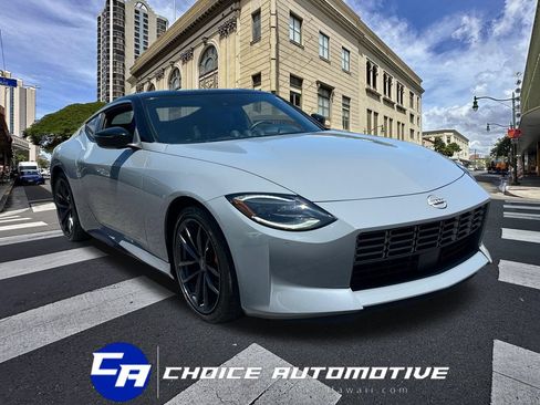 Used 2024 Nissan Z Performance w/ Floor Mat Package RWD image 10