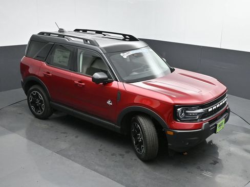 New 2025 Ford Bronco Sport Outer Banks w/ Outer Banks Tech Package+ AWD/4WD image 41