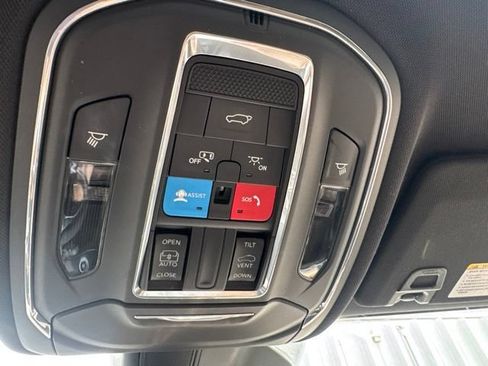 Used 2023 Jeep Grand Cherokee L Laredo AWD/4WD image 22