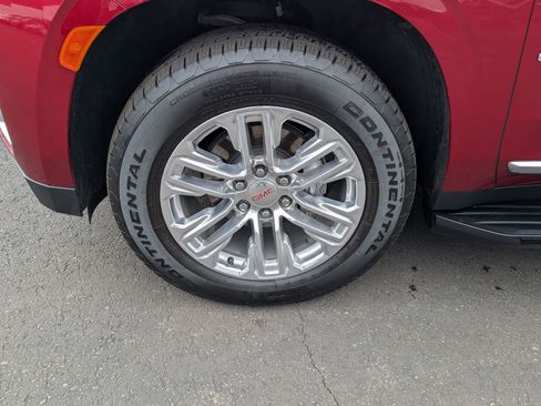 Used 2023 GMC Yukon SLT w/ SLT Premium Package image 31