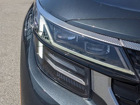 Certified 2024 Kia Seltos SX w/ SX Sunroof Package image 8