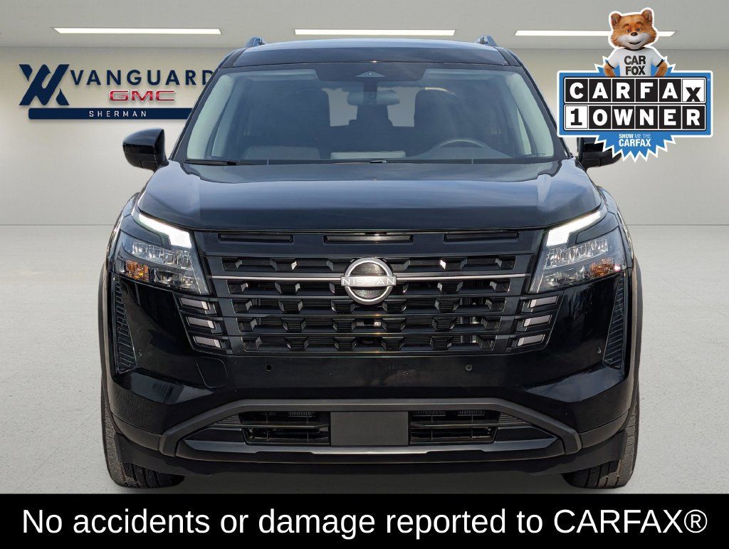 Used 2026 Nissan Pathfinder SV FWD image 2