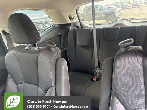 Used 2023 Subaru Ascent Premium w/ Convenience Package image 11