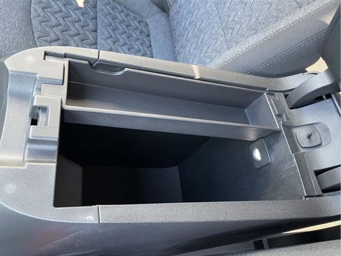 Used 2024 Chevrolet Equinox LT w/ LPO, Floor Liner Package AWD/4WD image 32