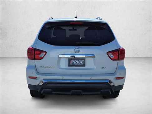 Used 2017 Nissan Pathfinder SV image 6