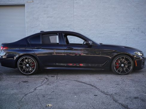 Used 2023 BMW M550i xDrive w/ Dynamic Handling Package image 16