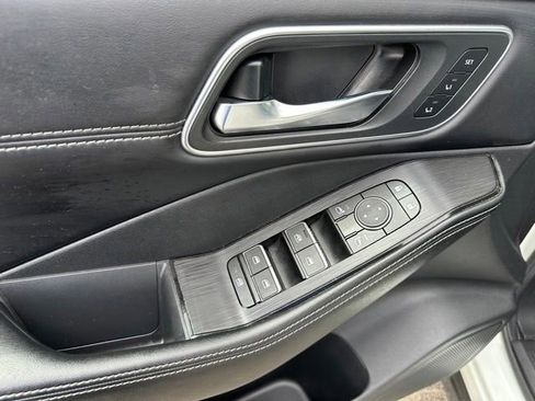 Used 2023 Nissan Rogue Platinum AWD/4WD image 20