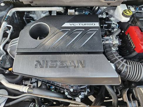 Used 2024 Nissan Rogue SV FWD image 27