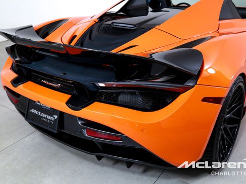 Used 2020 McLaren 720S Performance RWD image 35