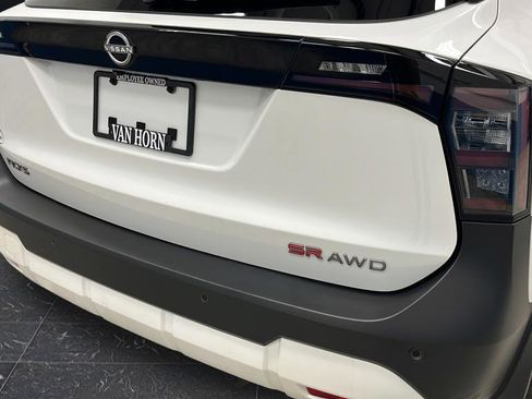 Used 2025 Nissan Kicks SR w/ SR Premium Package AWD/4WD image 36
