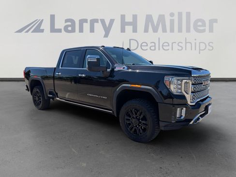 Used 2021 GMC Sierra 2500 Denali w/ Denali Black Diamond Edition AWD/4WD image 8