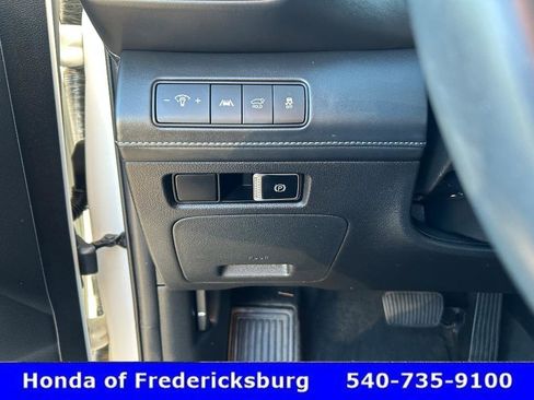 Used 2023 Hyundai Santa Fe SEL w/ Premium Package image 24