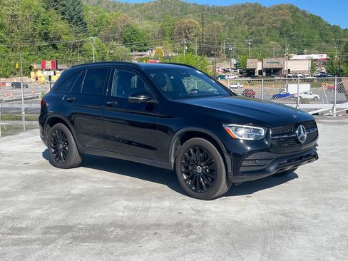 Used 2022 Mercedes-Benz GLC 300 image 1
