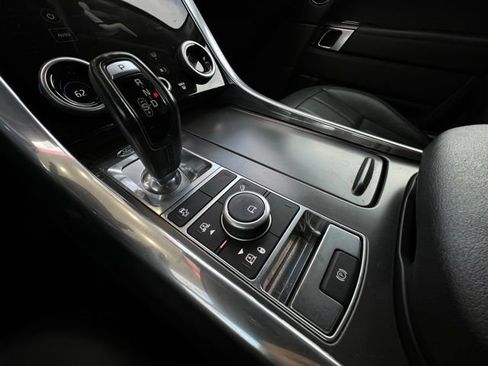 Used 2020 Land Rover Range Rover Sport SE AWD/4WD image 22