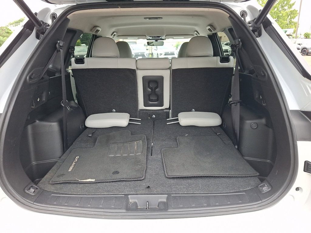 Used 2025 Mitsubishi Outlander SE AWD/4WD image 18