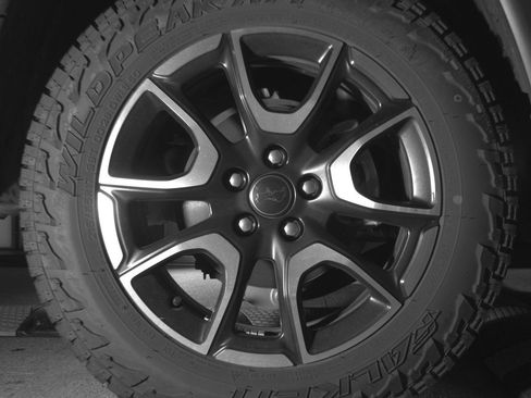 Used 2025 Jeep Compass Trailhawk AWD/4WD image 15