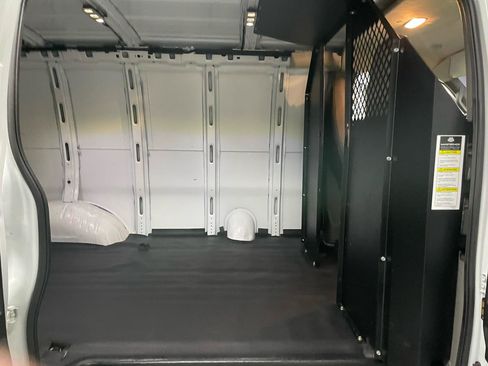 Used 2021 Chevrolet Express 2500 w/ Driver Convenience Package RWD image 15