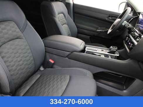 New 2026 Nissan Pathfinder SV image 21