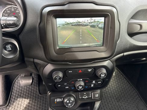 Used 2019 Jeep Renegade Trailhawk image 31