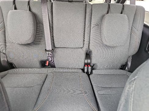 Certified 2025 Jeep Wrangler Unlimited Sahara AWD/4WD image 31