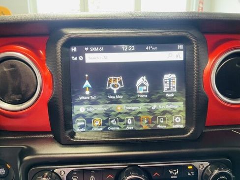 Used 2022 Jeep Wrangler Unlimited Rubicon w/ Steel Bumper Group AWD/4WD image 25