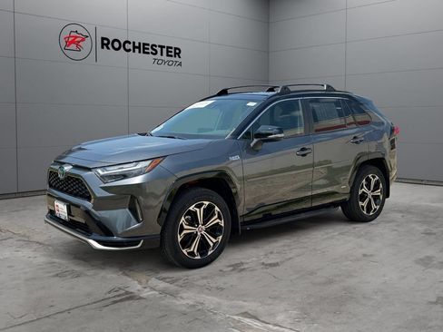 Certified 2022 Toyota RAV4 XSE w/ Weather Package AWD/4WD image 7
