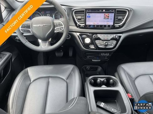 Used 2025 Chrysler Pacifica Select w/ Uconnect Theater Family Group FWD image 52
