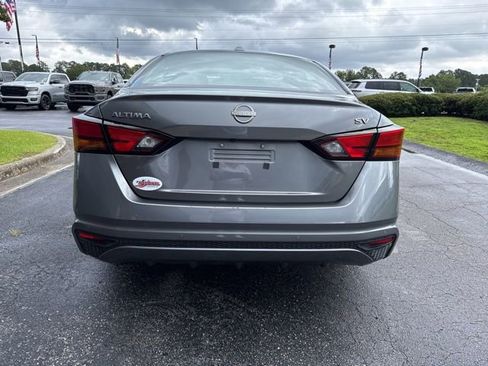 Used 2024 Nissan Altima 2.5 SV FWD image 25