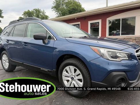 Used 2019 Subaru Outback 2.5i AWD/4WD image 1