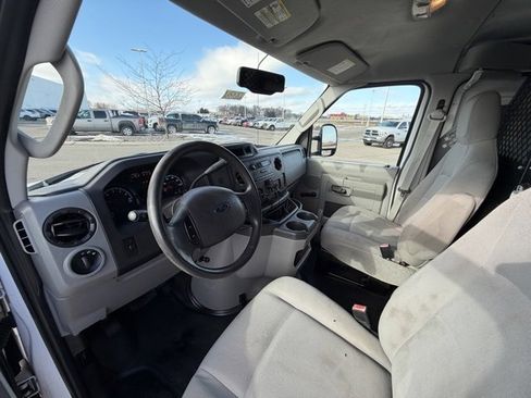 Used 2014 Ford E-150 and Econoline 150 image 21
