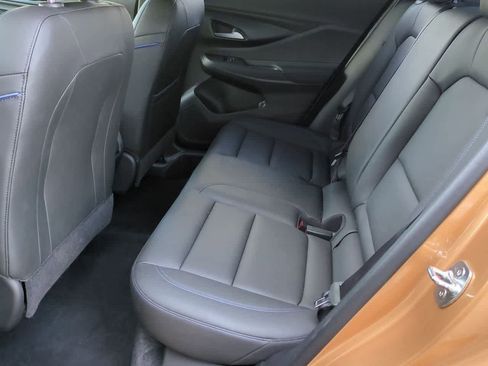 Used 2024 Buick Envista Sport Touring w/ Convenience I Package FWD image 18
