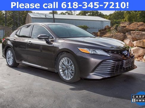 Used 2020 Toyota Camry XLE image 8