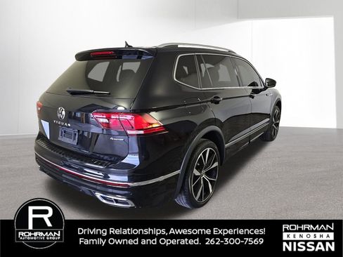 Used 2023 Volkswagen Tiguan SEL R-Line AWD/4WD image 4