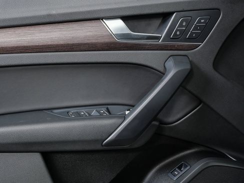 Used 2021 Audi Q5 2.0T Premium image 6