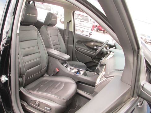 Used 2022 GMC Terrain Denali AWD/4WD image 22