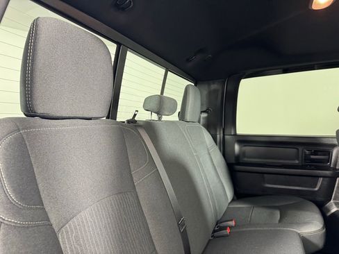 Used 2024 RAM 3500 Tradesman w/ Chrome Appearance Group image 26