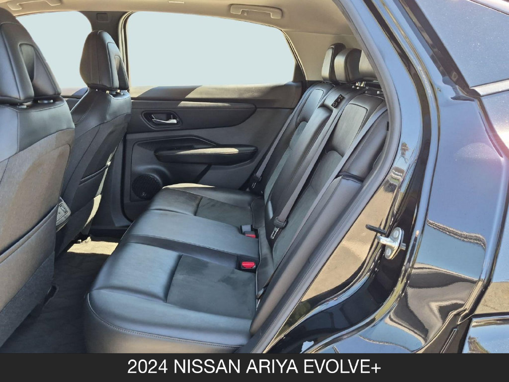 Used 2024 Nissan Ariya AWD image 17