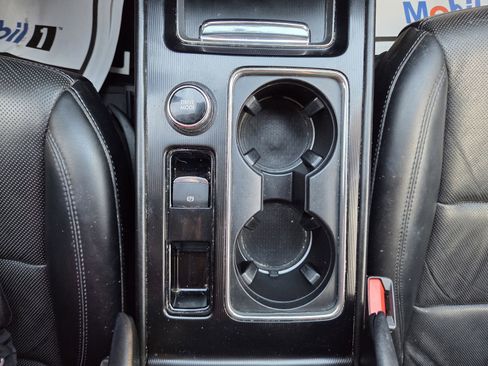 Used 2022 Lincoln Corsair FWD w/ Premium Package image 36