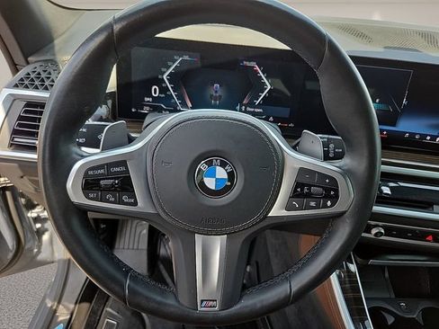 Used 2025 BMW X5 sDrive40i w/ M Sport Package RWD image 21
