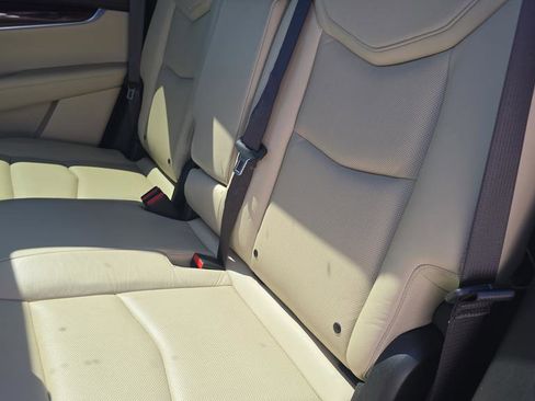 Used 2017 Cadillac XT5 Luxury FWD image 10