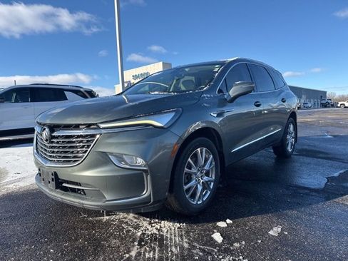 Used 2023 Buick Enclave Premium image 7