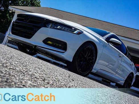 Used 2018 Honda Accord Sport image 4