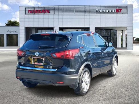 Used 2018 Nissan Rogue Sport S w/ S Appearance Package FWD image 6