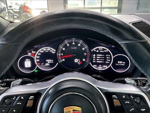 Used 2023 Porsche Cayenne S Platinum AWD/4WD image 13