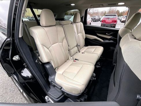 Used 2019 Subaru Ascent Premium image 18
