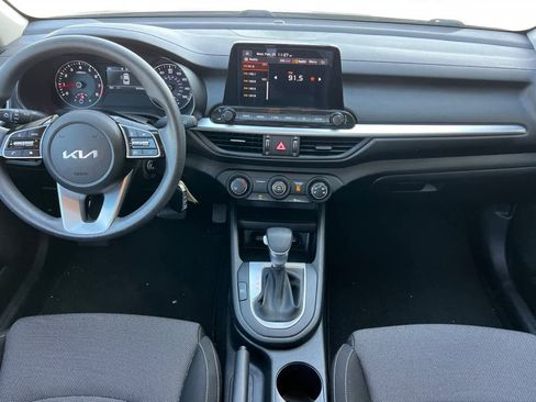 Used 2023 Kia Forte LXS image 4