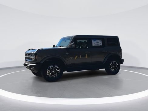 New 2025 Ford Bronco Outer Banks image 4